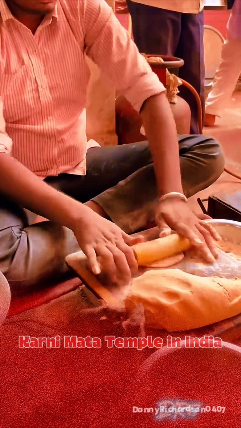 Lucky food 🤢🤢 #streetfoodindia #indianstreetfood #unhygienic #streetfood #dannyrichardson0407 #viralfood #viralvideo #trending #indiantiktok #Foodie #matatemple #ratfood #dirtyfood #karnimata 
