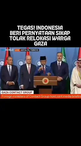 Indonesia menegaskan posisi konsisten dalam mendukung perjuangan rakyat Palestina dan menolak segala bentuk relokasi paksa terhadap warga Gaza. Menlu Sugiono menegaskan bahwa langkah-langkah kemanusiaan yang tengah dipertimbangkan oleh Indonesia bersifat sukarela dan harus berdasarkan persetujuan semua pihak yang terlibat. #menlusugiono  #indonesia  #kemenlu 