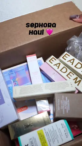 Sephora haul 🤭🩷💰  #sephora #kayali #perfumetiktok #fentyskin #eadem #blackgirltok  #sephorahaul #skincare 