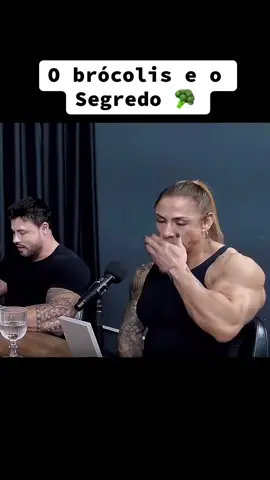 O brócolis e o segredo 🥦😂  #brocolis #memestiktok #academia #musculação #podcasts #dieta #edit 