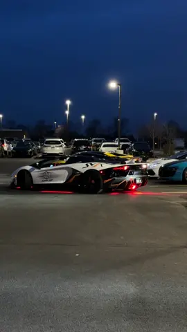 du maa #lamborghini #svj #carspotting #chicago 