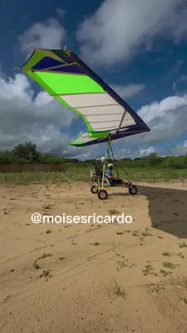 O fantástico voo de mini trike operado por o piloto Valdenêz em Castelo do Piauí  #minitrake  #voo  #hobby  #castelodopiauí