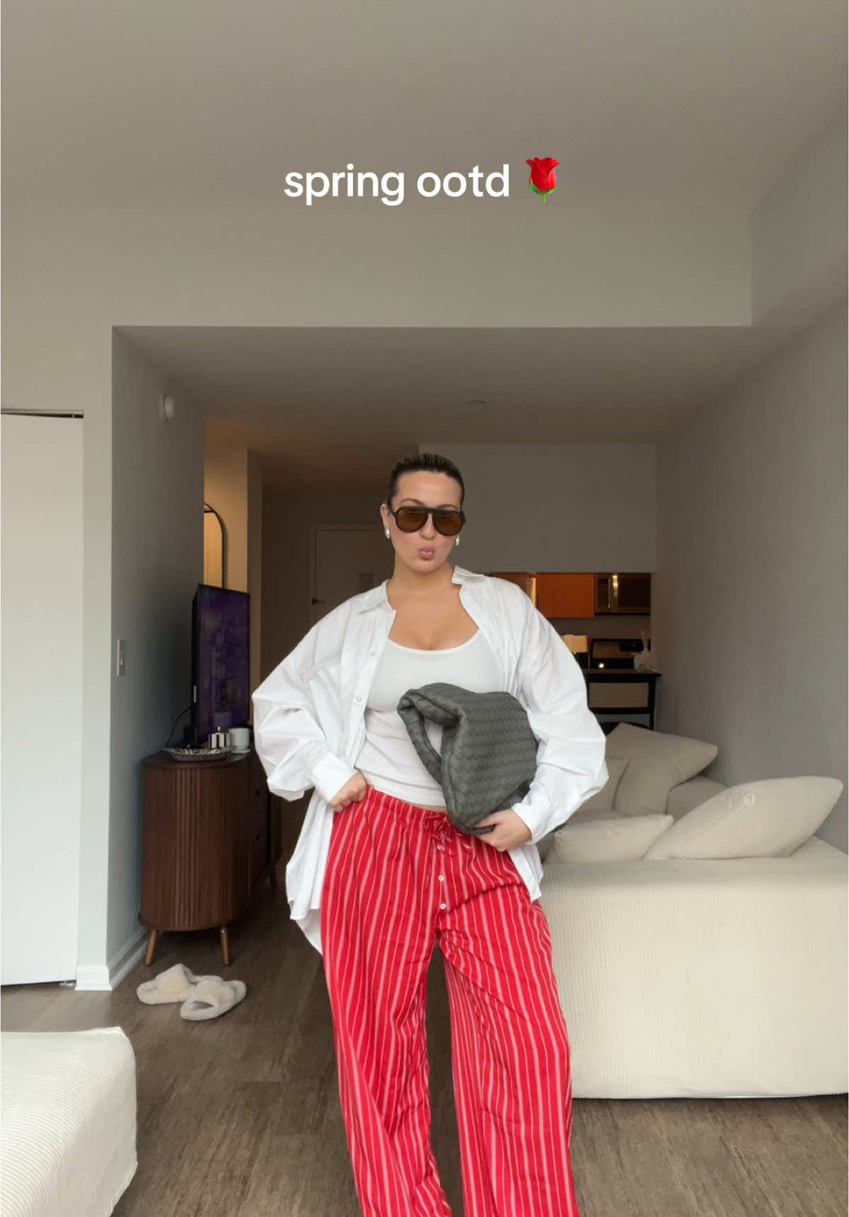 a good spring fit & lorde summer 2025? What’s better.. #nycootd #springfashion #springoutfit #springootd #uppereastside #wfhoutfit @gap @Anthropologie @ISABEL MARANT @BIRKENSTOCK USA 