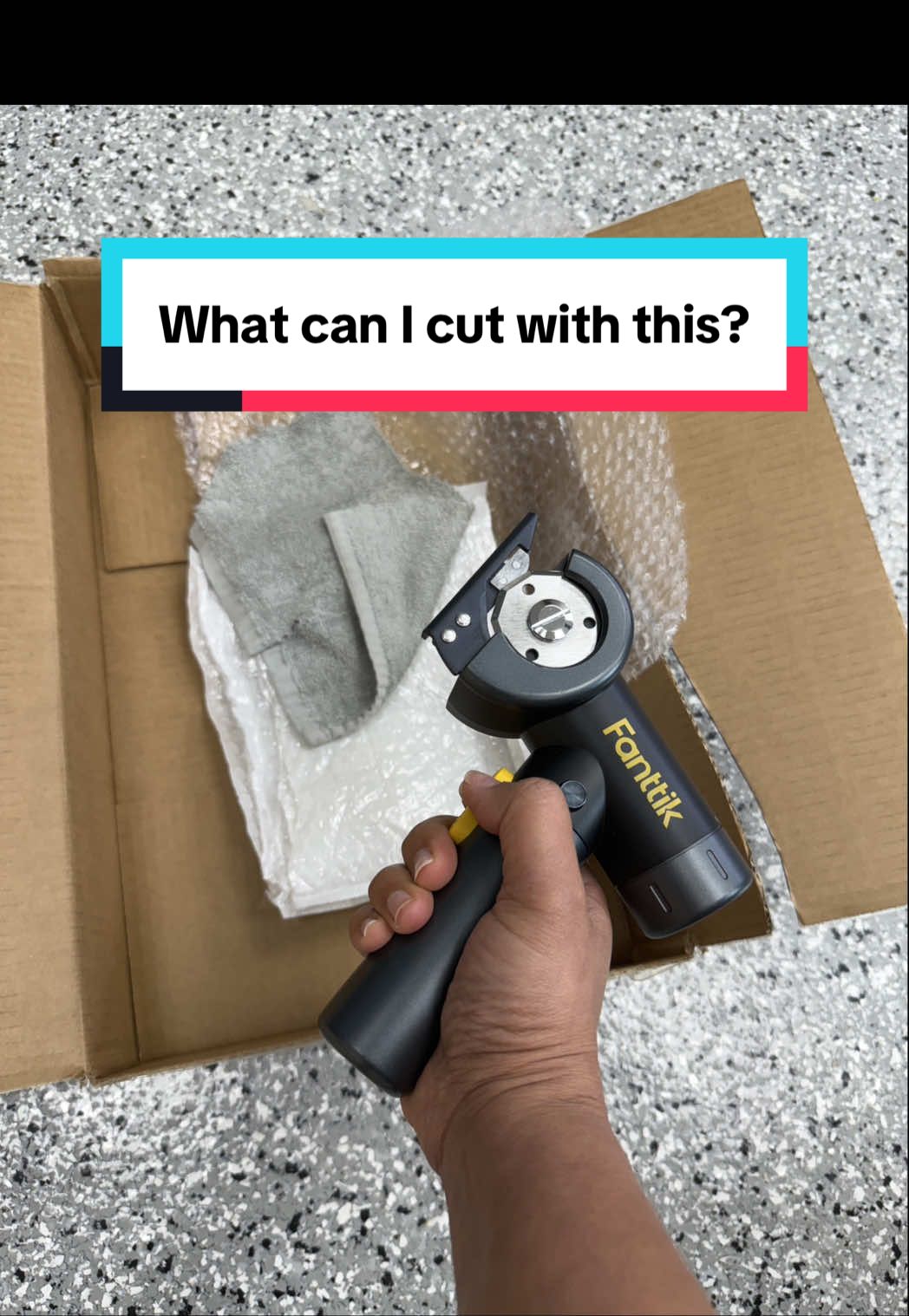 Raise your hand if you need this.  #fanttik #fanttiktools #electricscissors #tiktokshopfinds #tiktokshopcreatorpicks #springcleanup #cardboardcutout #recycle #electriccutter 