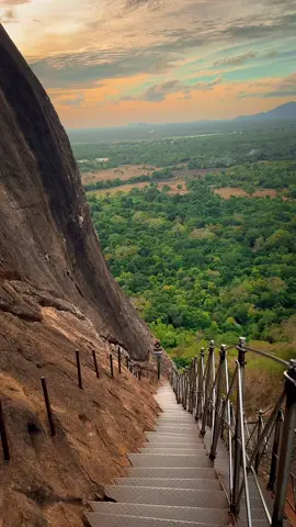 Climbing the 1,200 steps of Sigiriya Lion Rock… was it worth it? 👀 #bucketlist #sigiriya #srilanka #travel #ancientwonders u#unescoexplore 
