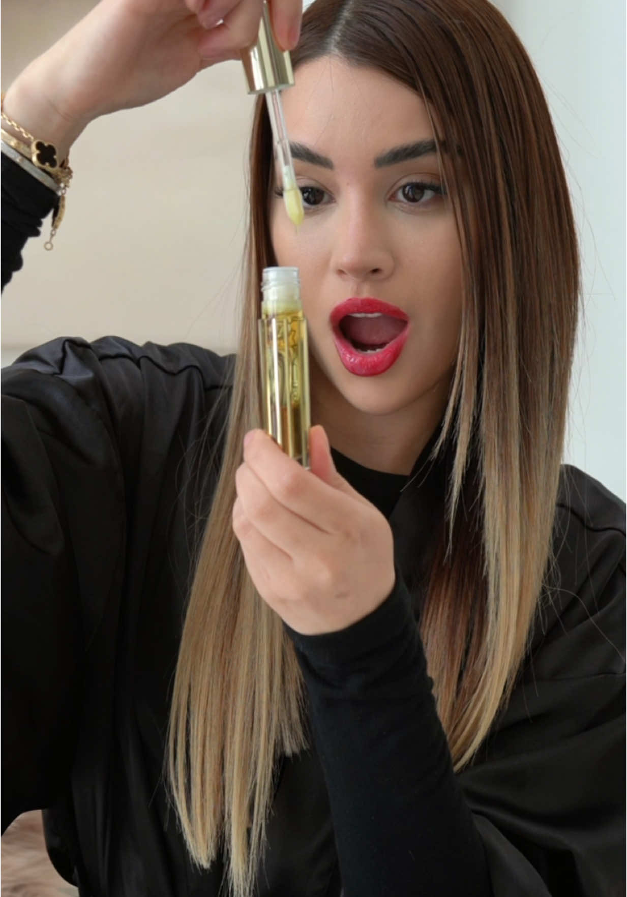 Me encanta tener un glow radiante 😚 y aquí les comparto gran secreto ✨🌸 @maccosmetics #MACLipGlassAir #MACPartner @Sephora México #MACStrobe #MACSunsetGlowWe