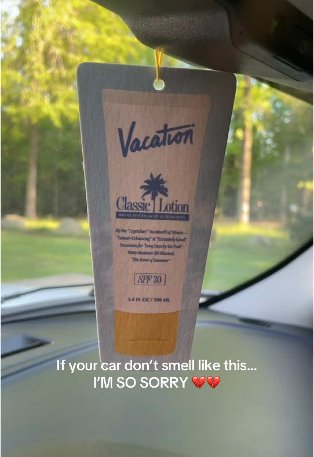 @Vacation Inc. WHATTTTTTT IS IN THIS???!!! 😍😍😍😩😩#creatorsearchinsights #carscents #carfreshener #carnecessities #musthaves #carmusthaves 