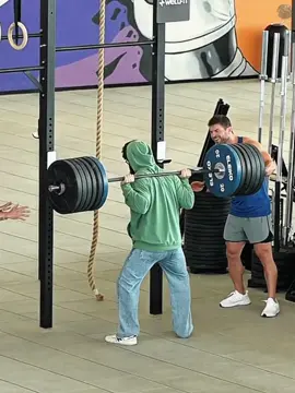 They were shocked to see him warm up with 260kg #fyp #frank #anatolyprank #anatoly #gym #troll #gymmotivation #foryoupage❤️❤️ #foryoupagе