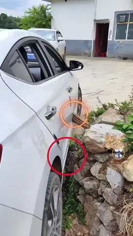 Dear car owners, you don’t need to go to the 4S shop for minor scratches or bumps. You can use this touch-up pen to easily solve the problem and preserve a large area of ​​original car paint.-634964