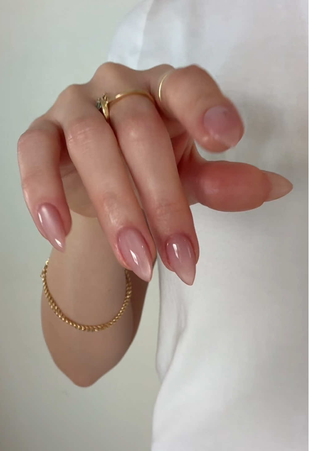 #nails #gelnails #cateyenails #cleannails #classynails #pinknails #jellynails #springnails #trendynails #nailsnailsnails #magneticnails #nailtok #frp