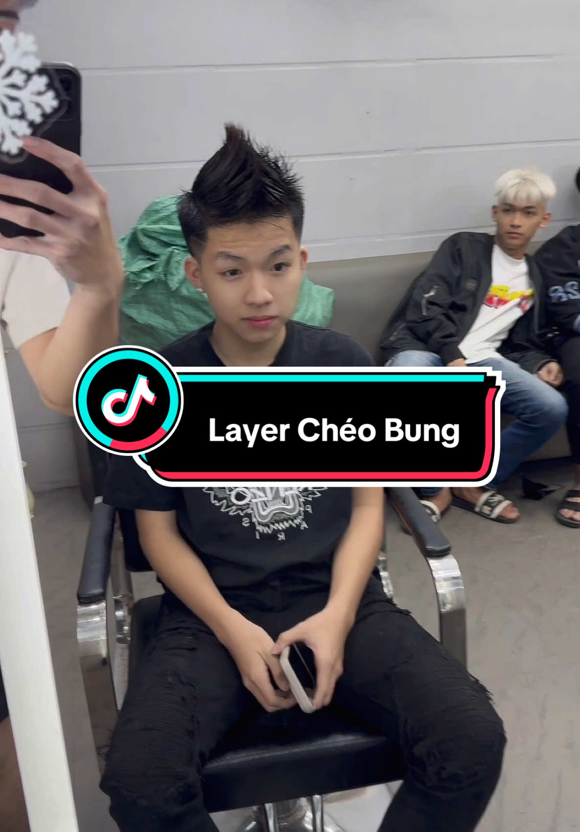 5 tuần nữa nghỉ hè rồi ✂️💈#bonguyentuan #nguyễntuấntócboyphố #xuhuong #màunhuộmnguyễntuấn #khửvànggoden #hoangcuubao #tóchêutràngtiền 