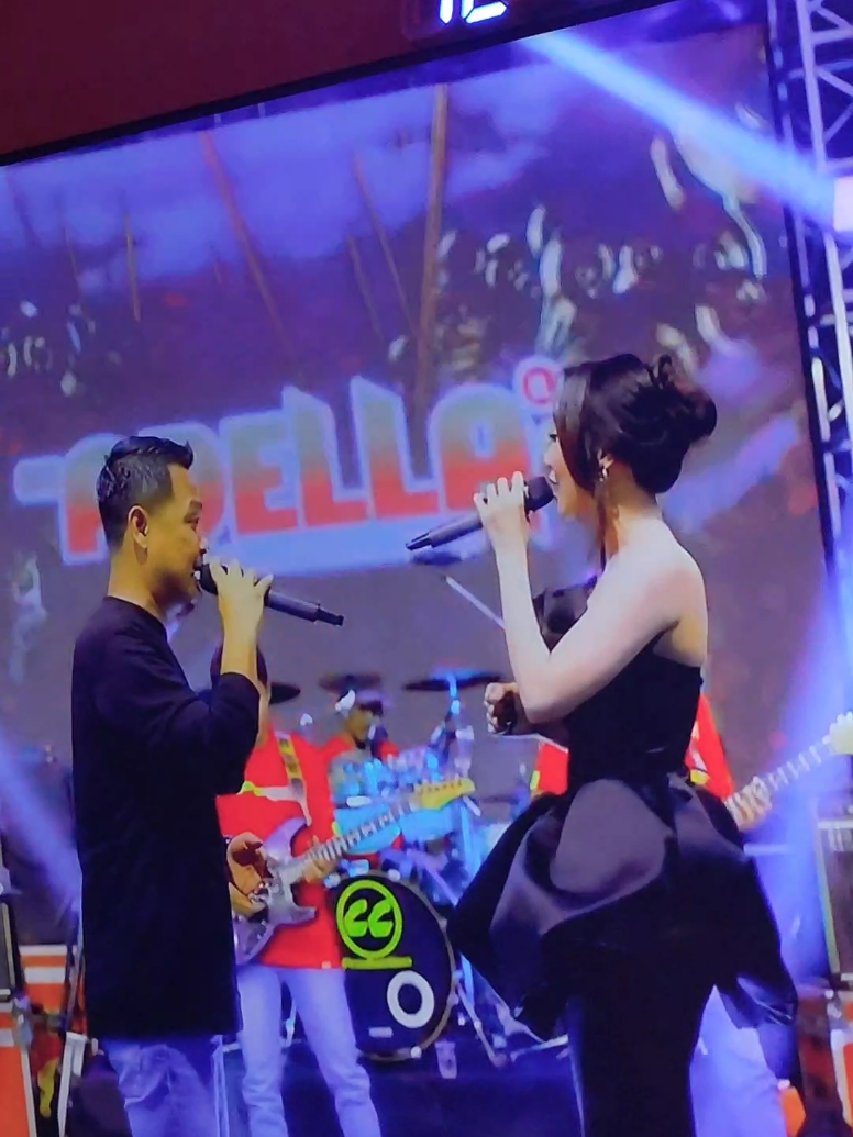 Membalas Request @agusdika448 , SINARENGAN•>FENDIK ADELLA ft DIFARINA INDRA ADELLA •=• OM ADELLA the real dangdut koplo •÷• HENNY ADELLA #sinarengan #fendikadella #difarinaindraadella #omadella #therealdangdutkoplo #hennyadella @dangdut.story 