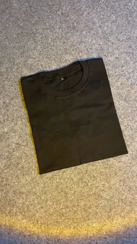 Kaos polos cotton combed 30s warna hitam nih guys buruan checkout payment😎#sinceritycloth #fyp #premiumquality #cottoncombed30s 