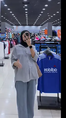 Jeans untuk preggy mom!! Cepat grabb, dah restockkk!!! #momjeans #preggymomjeans #fyp #fyppppppppppppppppppppppp #fypシ゚ #fypage #denim #jeansoutfit 
