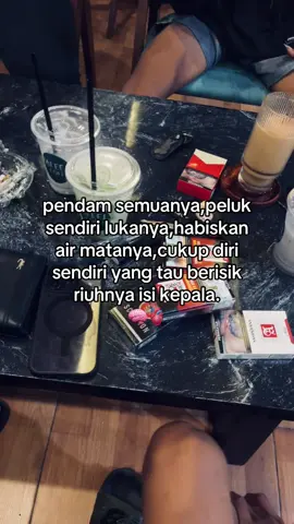 tidak perlu berisik😌 #fyp #masukberanda #viralvideo #sad #lewatberanda #sabarituindah #sadboy #sadvibes🥀 #sabar #allah 