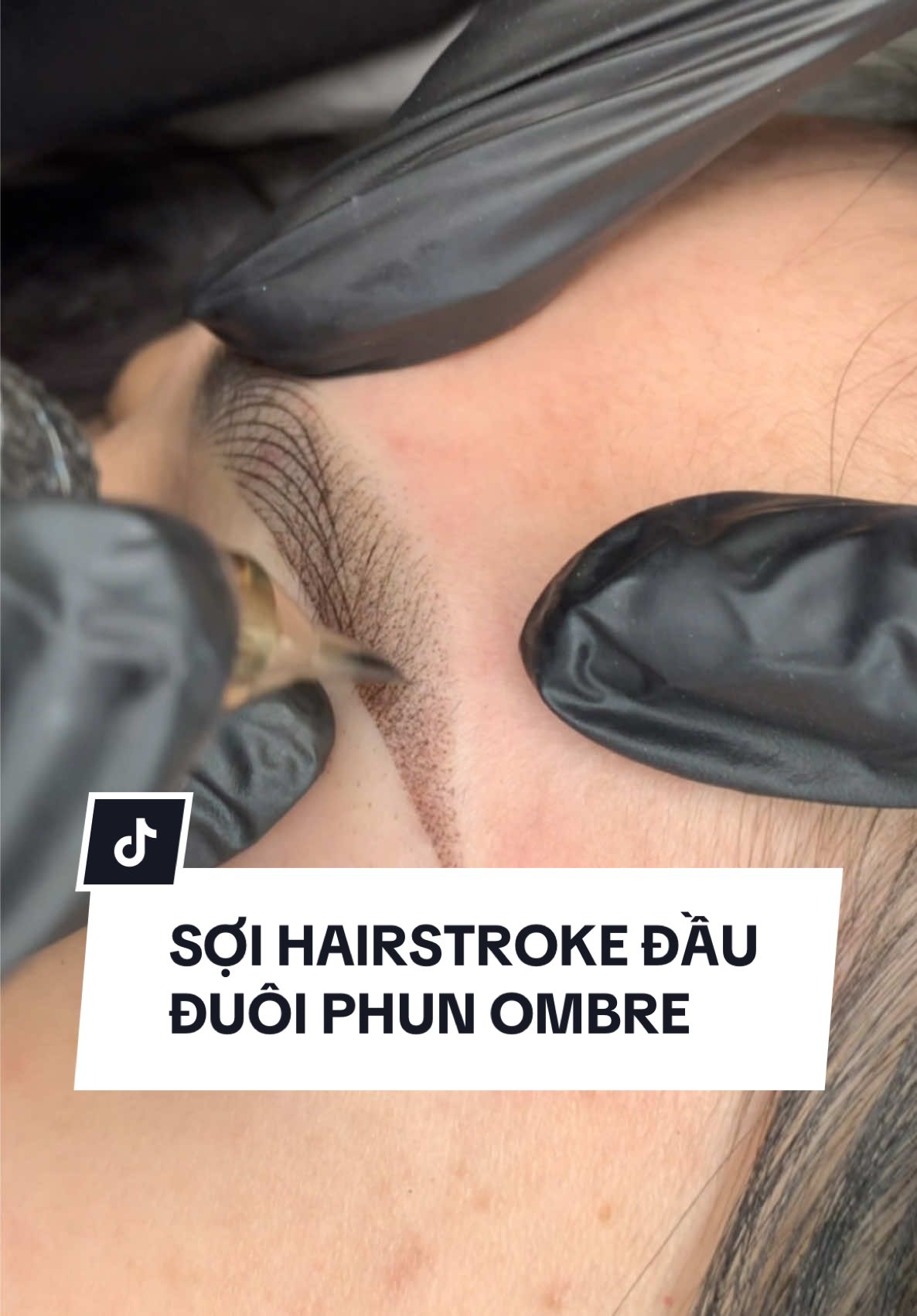 Sợi hairstroke tự nhiên đầu lông mày- kết hợp đuôi phun ombre . Sự kết hợp hoàn hảo tạo nên cặp chân mày 😍 #phunxambinhduong #xamchanmaybinhduong #hairstroke #hairstrokebrows #nguyenthuphunxam #xoá_sửa_mày_môi_hỏng_cover 