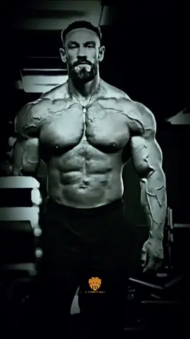 Você não treina só pelo corpo, você treina pela sua mente. #musculação  #treinopesado #saudeebemestar #habitos 