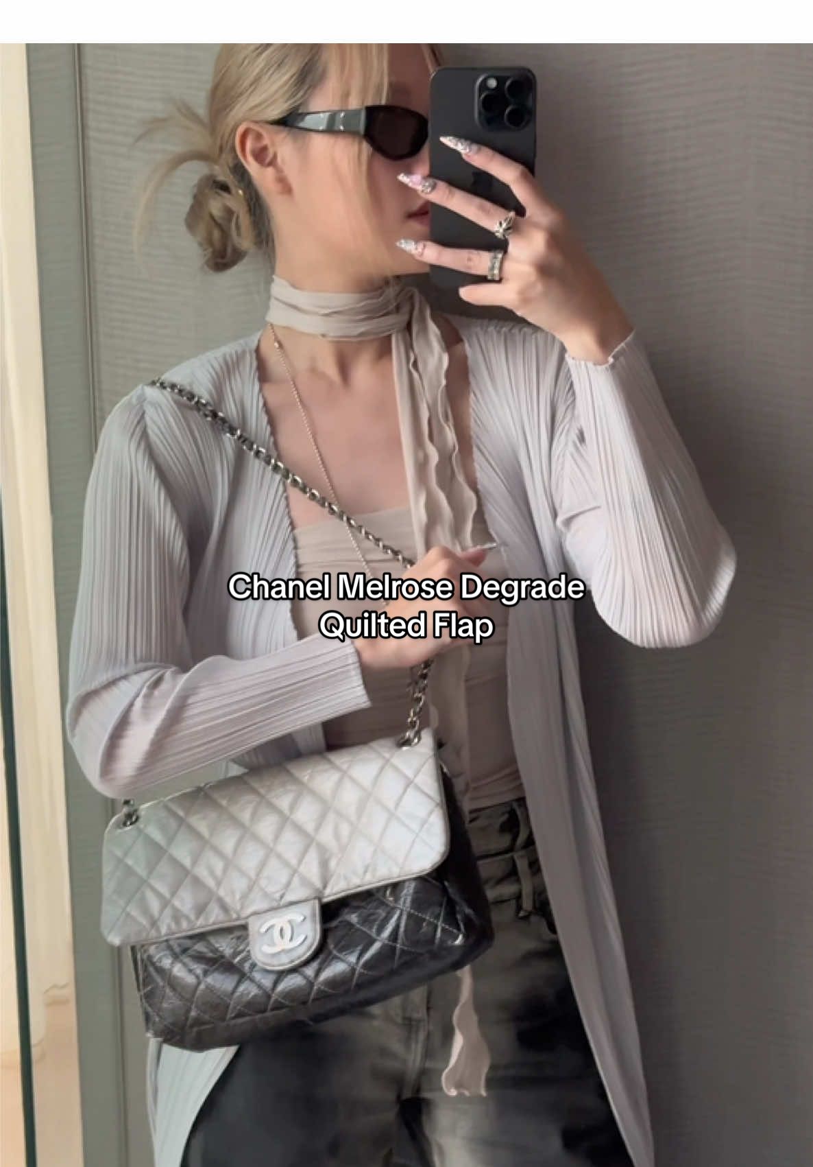 Didn’t think I would be a Chanel girly until I saw this bag😫🖤 #chanel #chanelflap #fashion 