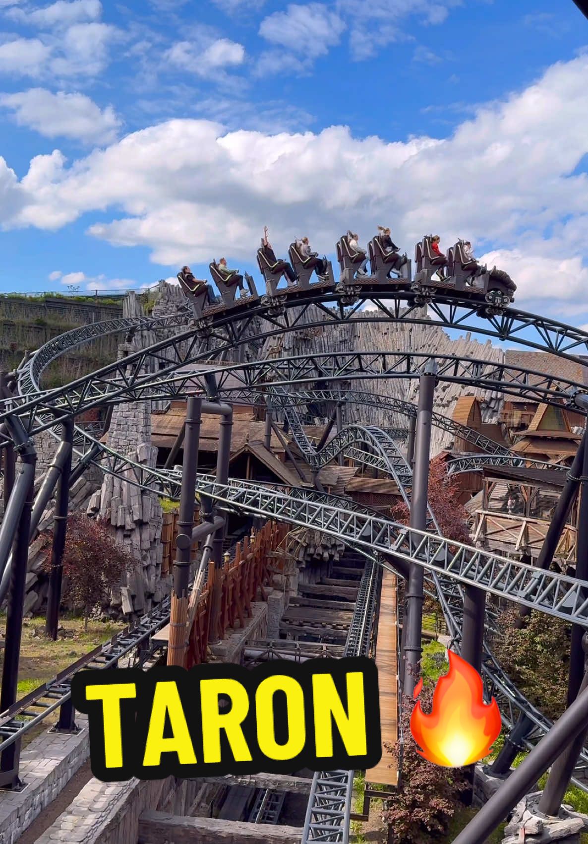 Taron is without a doubt one of the best themed coasters in the world and one of my favourites too 🤩🔥 #taron #rollercoaster #phantasialand #achterbahn #intamin #insane #ride #viral #fyp 