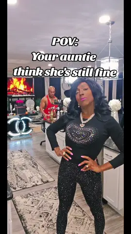 Huh? Say Whet? Yo auntie still think she fine. #auntiegellunclerich #auntiegell #auntiesoftiktok #detroitcontentcreator #tiktokfavorite #tiktokauntie #everybodyauntie #foryoupage #fyp 