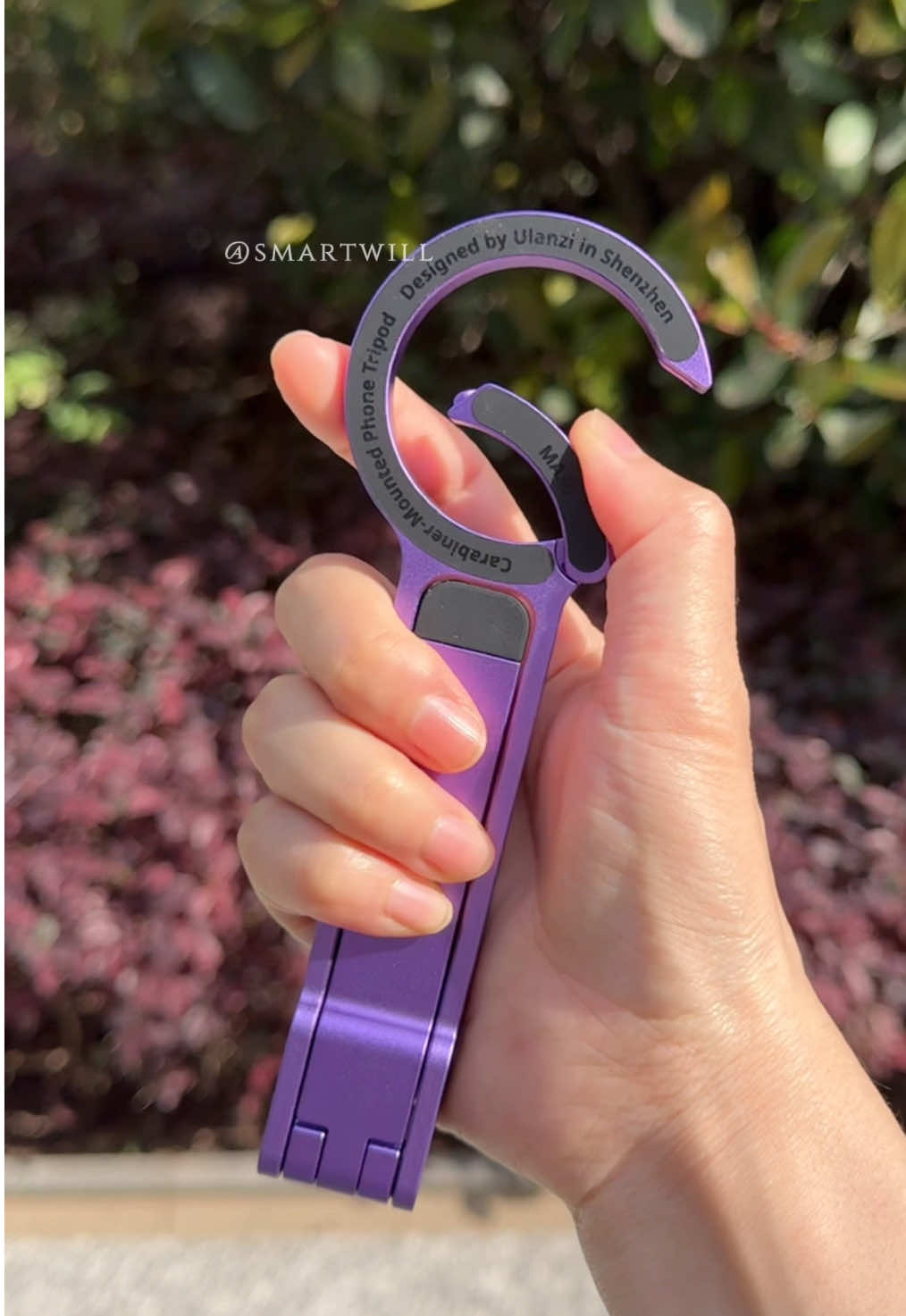 A magnetic phone stand you can hang anywhere,super easy to carry around! #phonestand #tripod #portable #filming #stand #selfie #practical 
