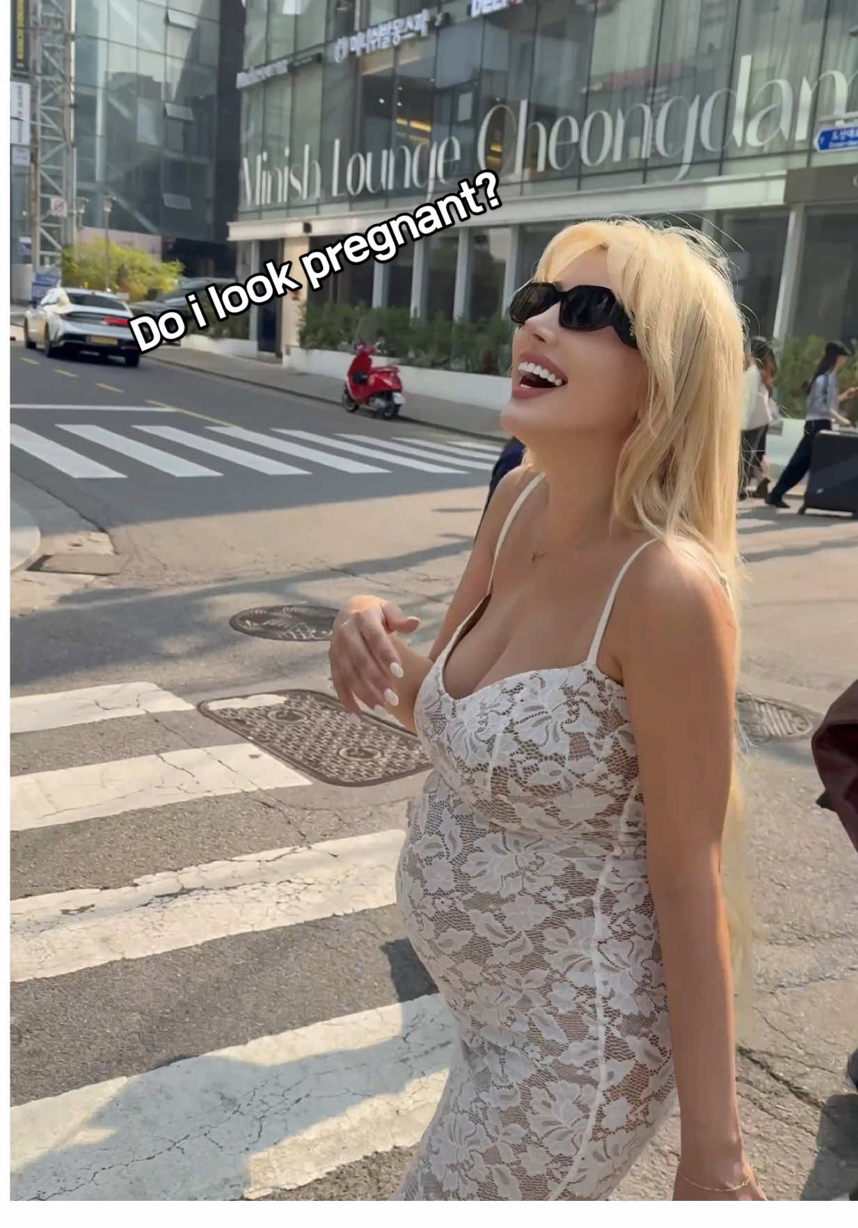 It’s not even noticeable 🫢  ##babymoon##korea##seoul##fypageシ##explore##Love##pregnancyreveal##foryou##viraltiktok##fyp##pregnant##foryoupage##fyppppppppppppppppppppppp##fypage##viral