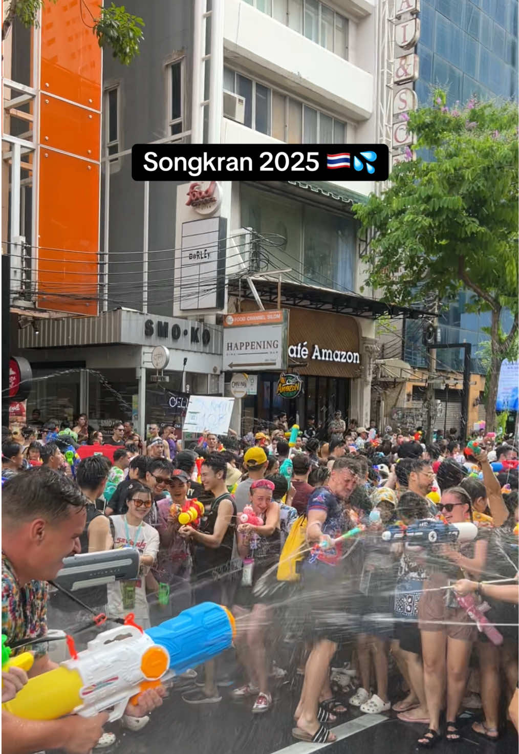 Thai New Year! #songkran #bangkok #songkran2025 #thailand 