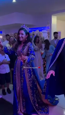 reggada dance 💃🏻🤤 Morocco wedding 🥀✨✨ #dressmoroccan #reggada #oujda 