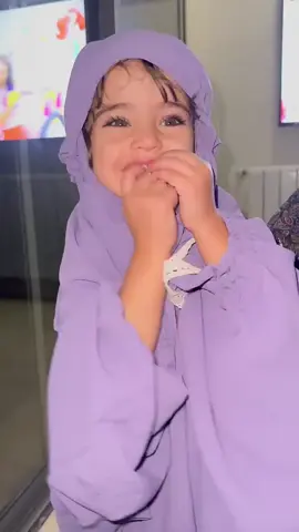 عمري جمالها هنا وجمال ضحكتها😭🤏🏻🦋🦋🦋🦋#mariaandcataleya #explore #fyp #videoviral #tik_tok #maria_zalzali #maria  . . . . #ماريا_اجمل_طفله #ماريا_العالميه👑🔥 #ترند #ماريا_الطلقه_التركيه #ماريا_اجمل_طفله_بلا_شك🧚‍♀️❕ #اكسبلور #تيك_توك @mariaacataleya 