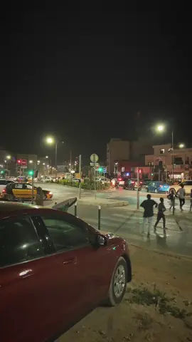 Dakar by night. Sacré-Cœur, le BRT trace, la ville brille.  lumières, flow et vibe urbaine. #DakarByNight #SacréCœur #BRTDakar #VibeUrbain #SenegalVibes @dakarbuzz @sunugalbuzz @senbuzz @sencultures @senepeople @senegal_vibes @brt_dakar_officiel @dakarlives