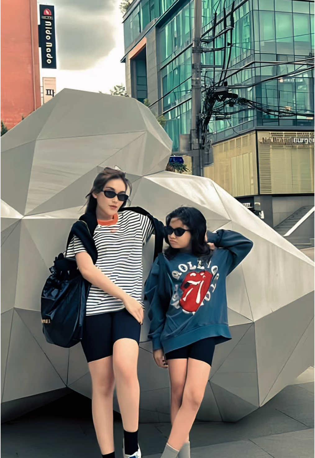 Definisi buah jatuh gak jauh dari pohon #trend #wkcp #xyzabc #fypsounds #fypage #outfitideas #outfitideas #ayutingting #ayutingting92 @Ayu Ting Ting 