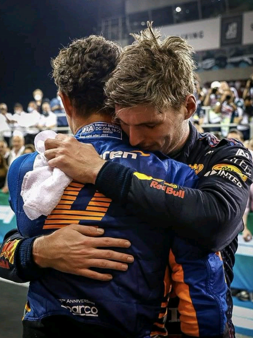 En este episodio de Max vs Lando Max se levantó un tantito chismoso 💅🏽 Friendship Goals  #landonorris #maxverstappen #F1 #f1tiktok #humor #formulaonecommunity  #paratiiiiiiiiiiiiiiiiiiiiiiiiiiiiiii  #friendshipgoals 