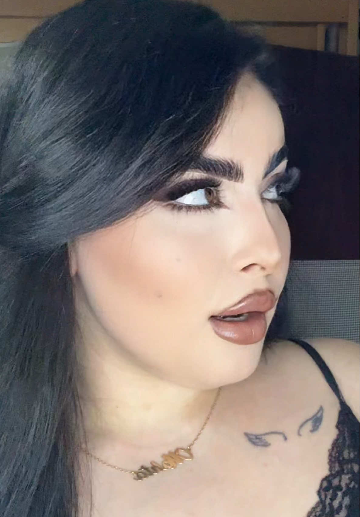 😬💋