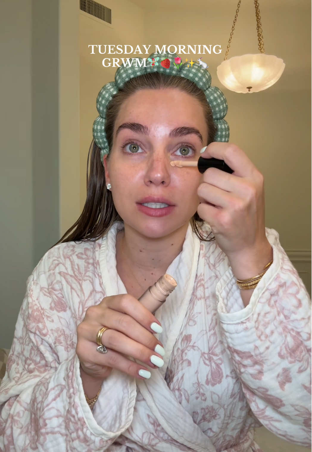 ANOTHER DAY ANOTHER CHIT CHAT TO KEEP ME SANE😉✨ #MomsofTikTok #postpartum #Lifestyle #SelfCare #viral #trending  #satisfying #skincare #morninginmylife #newborn #momoftwo #chitchatgrwm #justgirlythings #easymakeup 