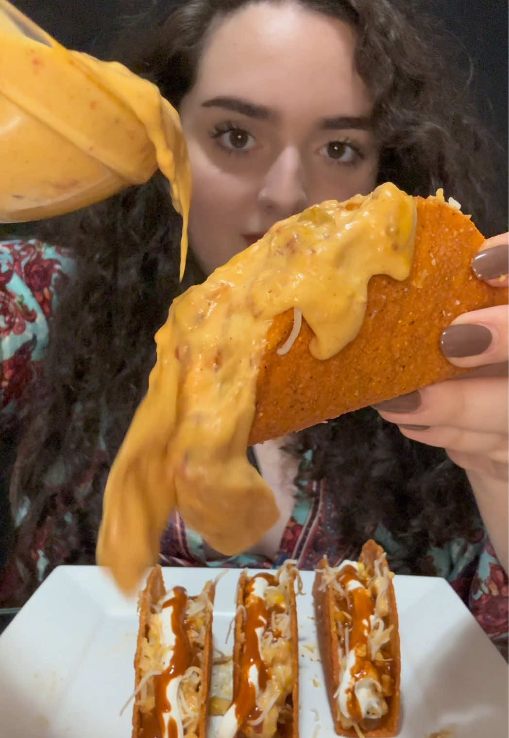 tacos & rotel dip 🌮 it’s taco tuesday hehe @Trü Frü #trufrupartner  #rotel #tacos #tacomukbang #crunchy #eatingshow #foodtiktok #mukbang #tacobell 