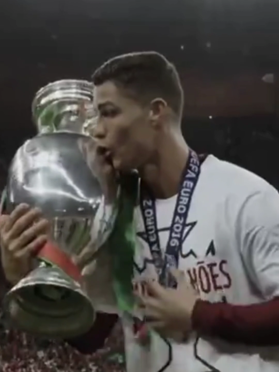 Cristiano' Aura ❤️🔥 if you love CR7 hit the plus sign and drop comment YES ❤️ #cristianoronaldo #cristianoronaldo  #futbol⚽️ #fyp 