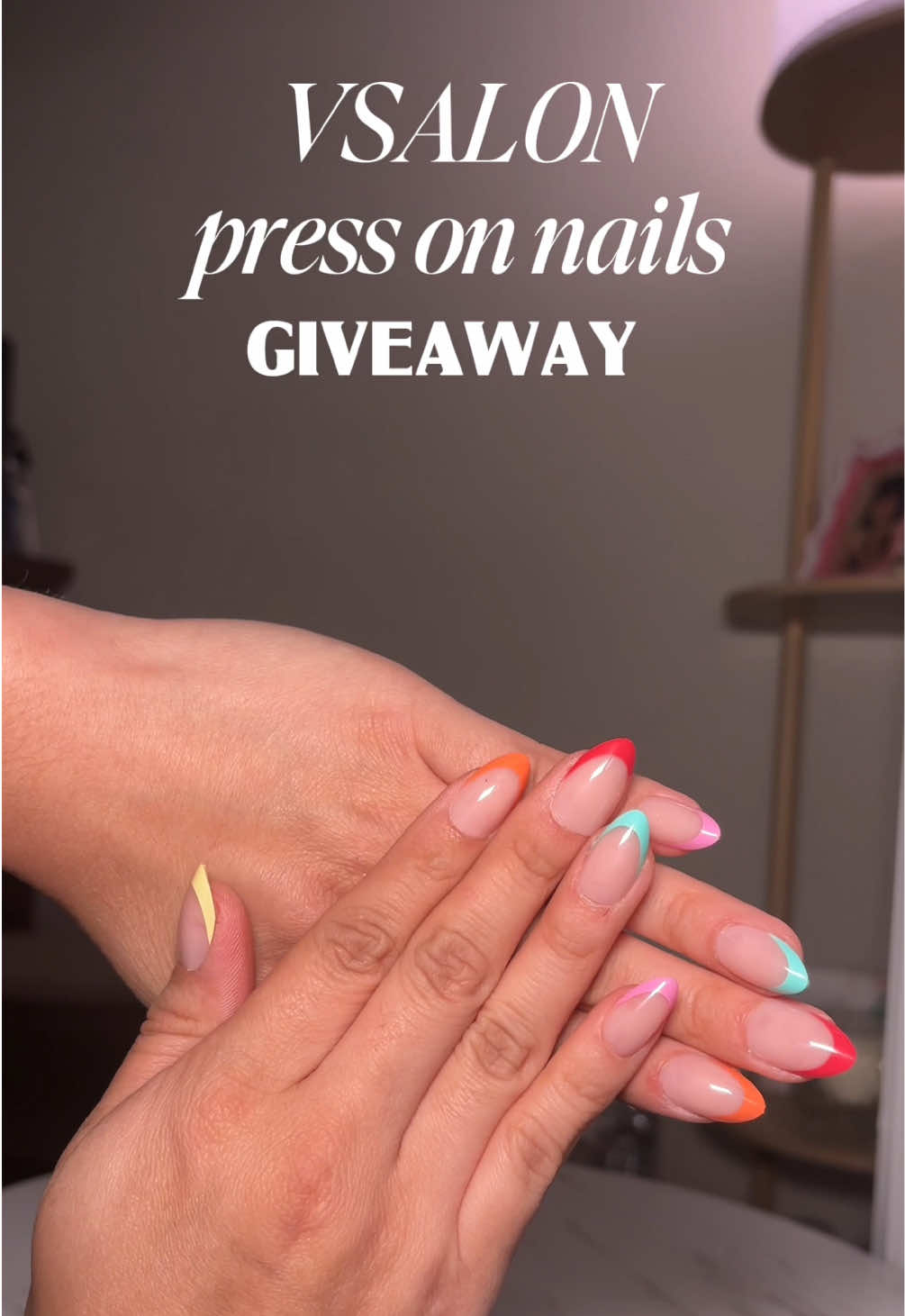 💅✨ GIVEAWAY RULES: - must follow me and @VSALONNAIL - be a resident of Canada or US - comment 🐰 in comments section GOODLUCK!💅 I will be selecting three winners 04/22 Wanna order your own set? Click my bio + use code: AQUA15 to save 15% #vsalonnail #vsalonpressonnail #vsalonnailgame #fyp #giveaway #fypシ #giveaways #pressonnails 
