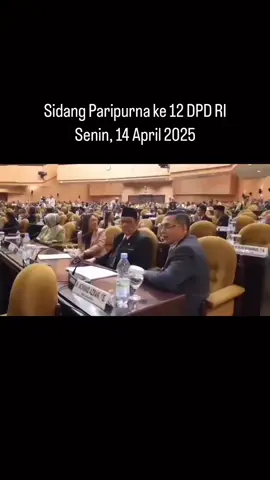 Suasana KEAKRABAN sebelum Sidang Paripurna DPD RI Selasa 15 April 2025 