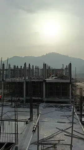 bên mình vẫn đang tuyển thợ phụ cốt pha nhé ae nào chưa có vc alô mình nhé 