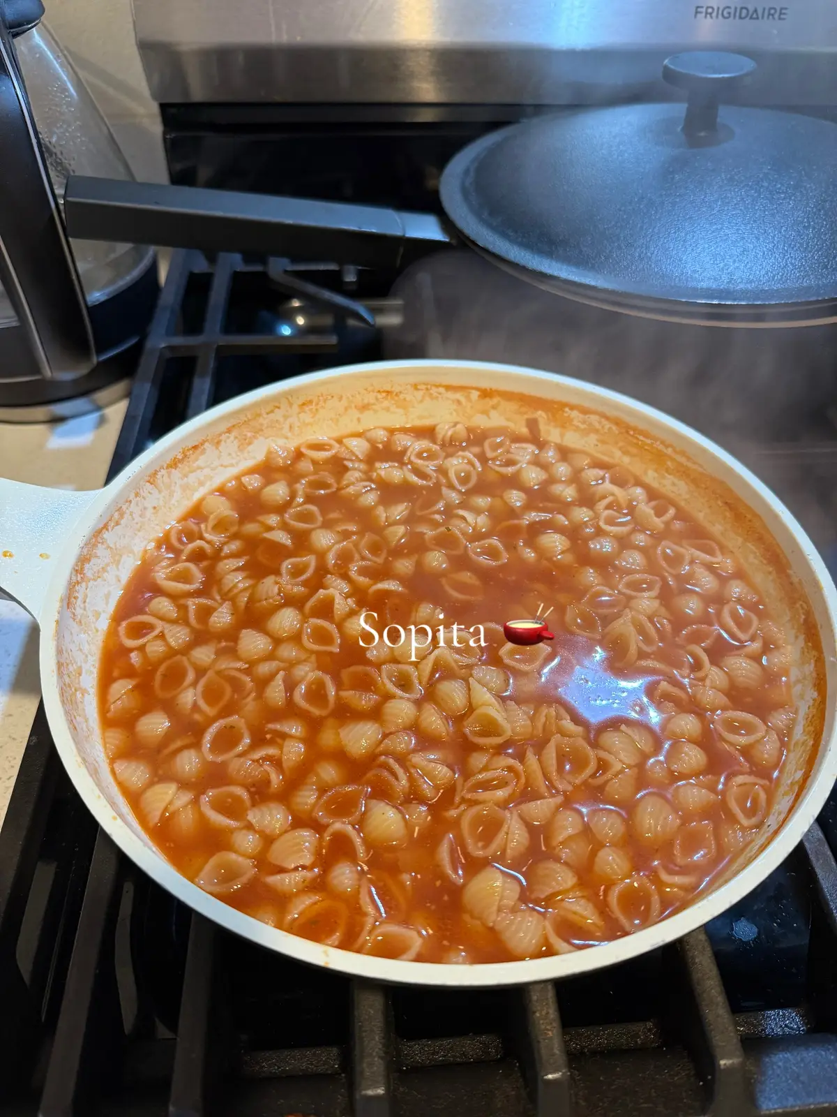 Now I’m no pro but this is how I make a easy sopita 🫕 #soup #sopita #fideo #cooking #cook #dinner #recipes  #Recipe 