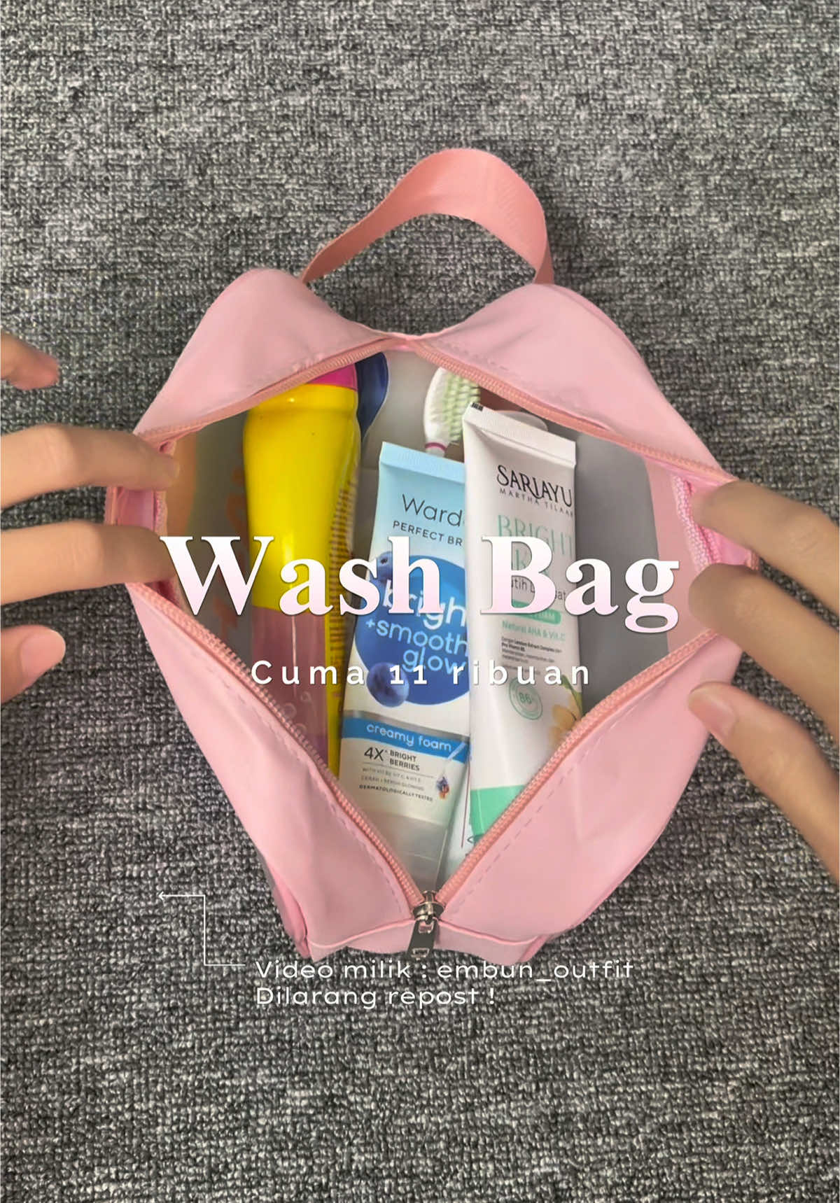Wash bag, pouch makeup, pouch serbaguna bisa muat apa aja, bisa buat tas kosmetik, tas rias, travel bag, pouch yang ukuran besar bisa buat tempat baju juga, multifungsi banget, harga pouchnya murah cuma 11 ribuan aja, mana muat banyak lagi #washbag #pouchbag #travelbag #pouchmakeup #taskosmetik #tasrias #pouchserbaguna 