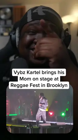 Vybz Kartel Brings his mom on stage at Reggae Fest in Brooklyn!!! #vybzkartel #vybzkartelmusic #vybzkartelmuzik #freedomstreet #dancehall #dancehallmusic #dancehallmusic🇯🇲 #dancehallmusicvideo #reaction #reactions #reactionvideo #prodbywalkz #prodbywalkzclips #walkz #reggaefest