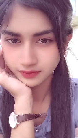 အမေဘေးမာထိုင်နေတော့လဲ ငြိမ်ငြိမ်နေရတာ သိရင်ဆဲခံရမာမလို့ 🤣🤣🤣🤣🤣#fypシ゚viral🖤tiktok☆♡ #