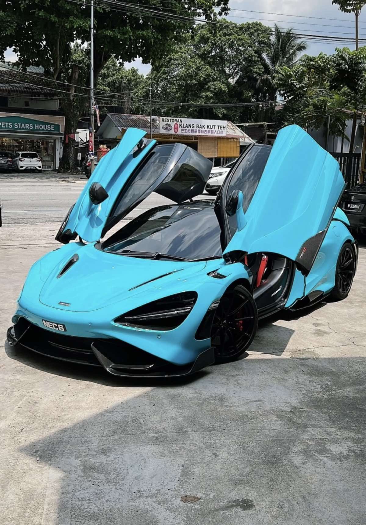Unleash the Beauty of the Mclaren 765LT with our Full Dry Carbon Bodykit conversion for the Mclaren 720s. Enhanced with Bold, Premium finishes, Lightweight, Aggressive, Undeniably Elite. #usmhexotic #malaysia #mclaren #720s #765lt 