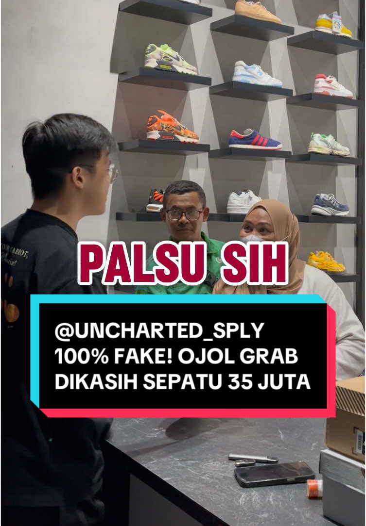 @UNCHARTED_SPLY 100% FAKE! OJOL GRAB DIKASIH SEPATU OFF WHITE CHICAGO 35 JUTA?! 😭😱 #SneakerEducation #TokoSepatu #FYP #gayaditiktok #fashiontiktok #videolebihpanjang?!  Shop Offline Today:  📍 UNCHARTED SPLY | South Jakarta on Google Maps (Open Everyday, 12:00 PM - 8:30 PM WIB at Jalan Bumi No. 31) 📍 UNCHARTED SPLY | Gading Serpong on Google Maps (Open Wednesday to Sunday, 12:00 PM - 8:00 PM WIB at Ruko Maggiore Grande Blok G No. 25)  #GodSpeed