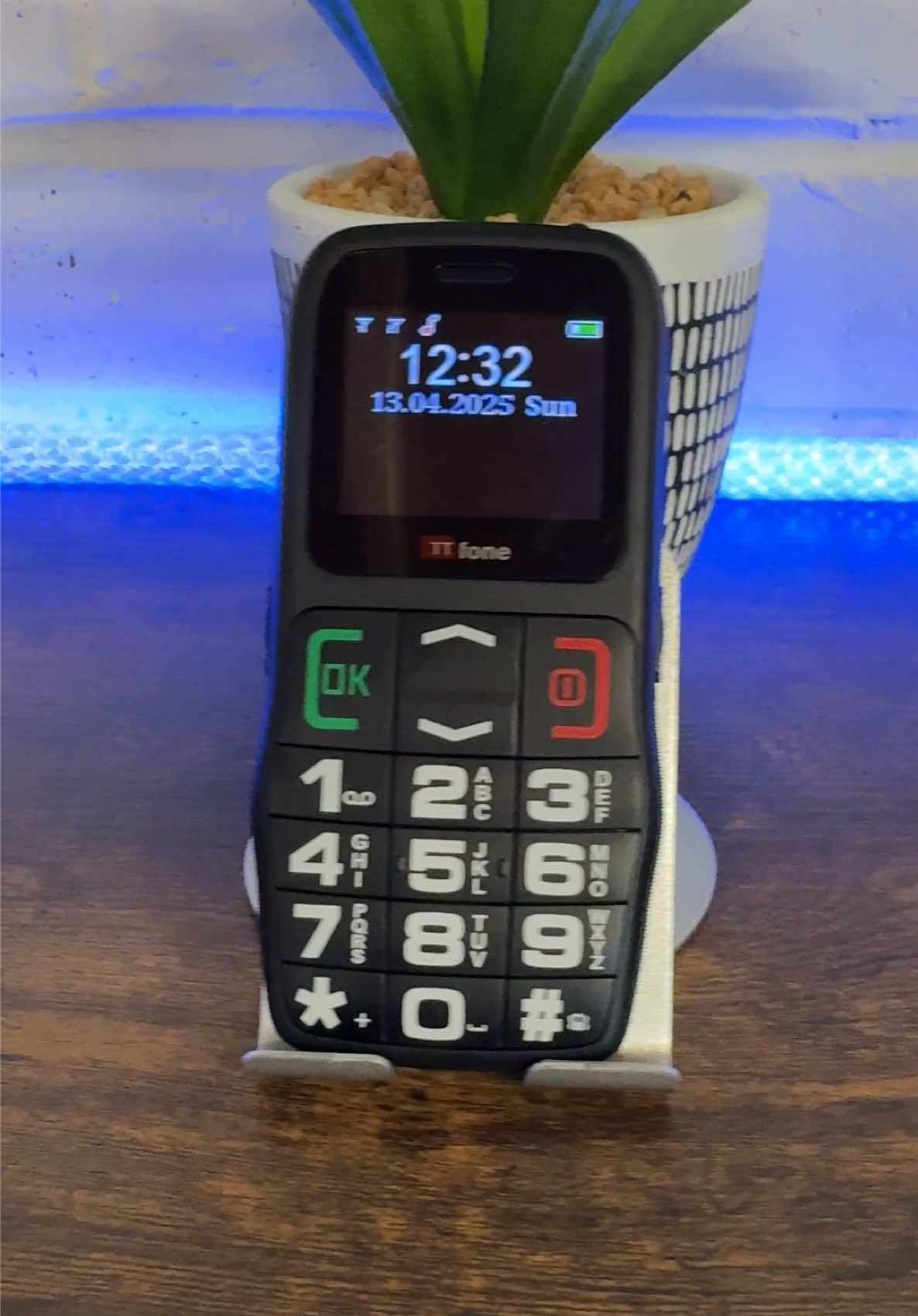 🆘 BIG BUTTON Phone for Parents and Elderly ‼️ #bigbuttonphone #tiktokmademebuyit #elderlyphone @TTfone 