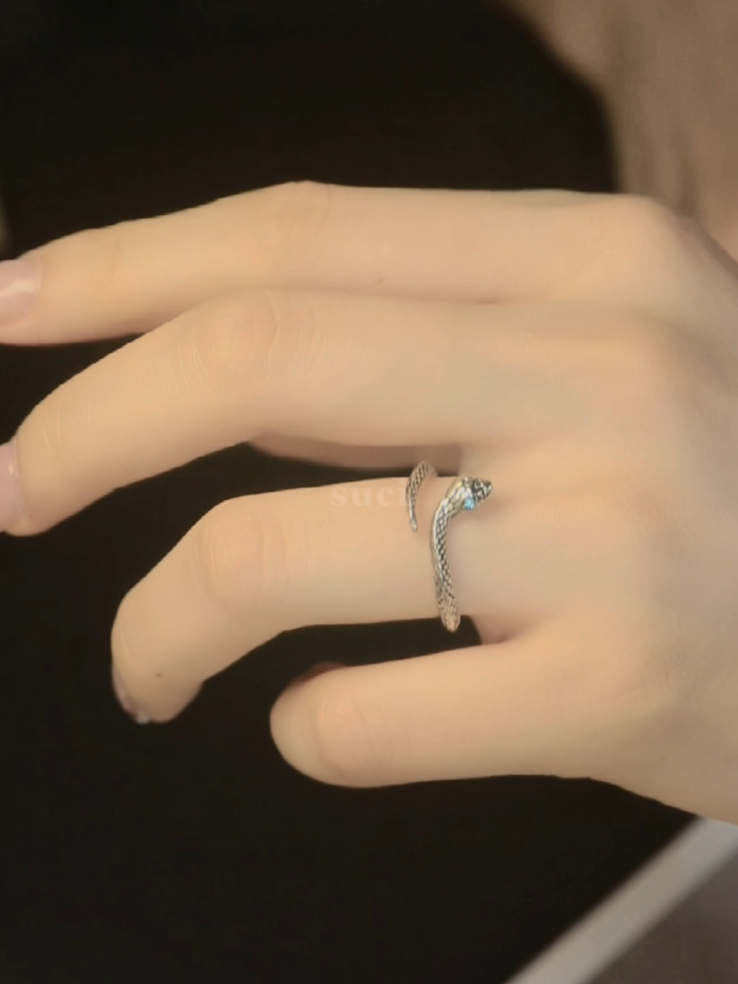 cincin permata aesthetic❤❤#LebaranEkstraSale #PromoGuncang44 #WIBGAJIAN #malamNatal #cincincantik #cincinwanita #beautiful #capcut #cincin #tiktokshopindonesia #cinta #tiktok #Gadisku #ring #tahunBaru #selamattahunbaru #fyp #hadiahpengantinbaru #Ramadan