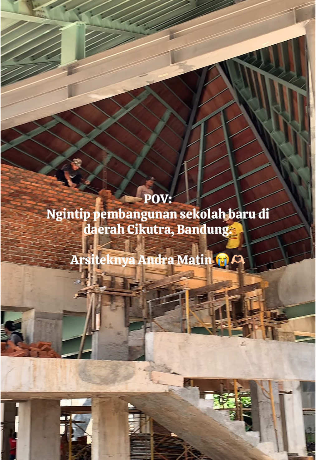Shalawatin terus sekolah ini buat SD nya Naluri nanti. Namanya Global Islamic Green School, lokasinya di Jl. Cikutra No. 171. Udah buka pendaftaran untuk SD/primary tahun ajaran 25/26. Berhubung untuk angkatan pertama, lagi diskon uang pangkal 50% 🥹 #gigschool 