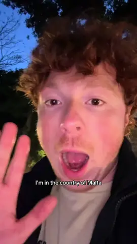 can you believe this a real country 🇲🇹 #fyp #tellme #traveltiktok #backpacking #malta #usa 