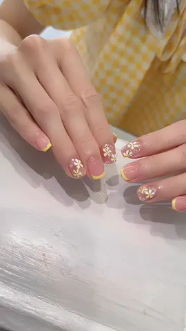 Mùa hè vẫy gọi 🌊🏖️☀️#viral #nails #xh #vitaminsea 
